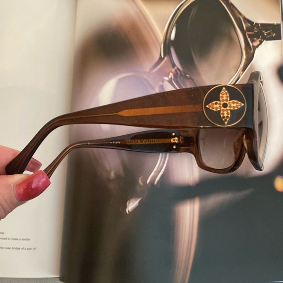 Louis Vuitton • “Ursula Strass Speckled” Sunglasses - Picture 3 of 17